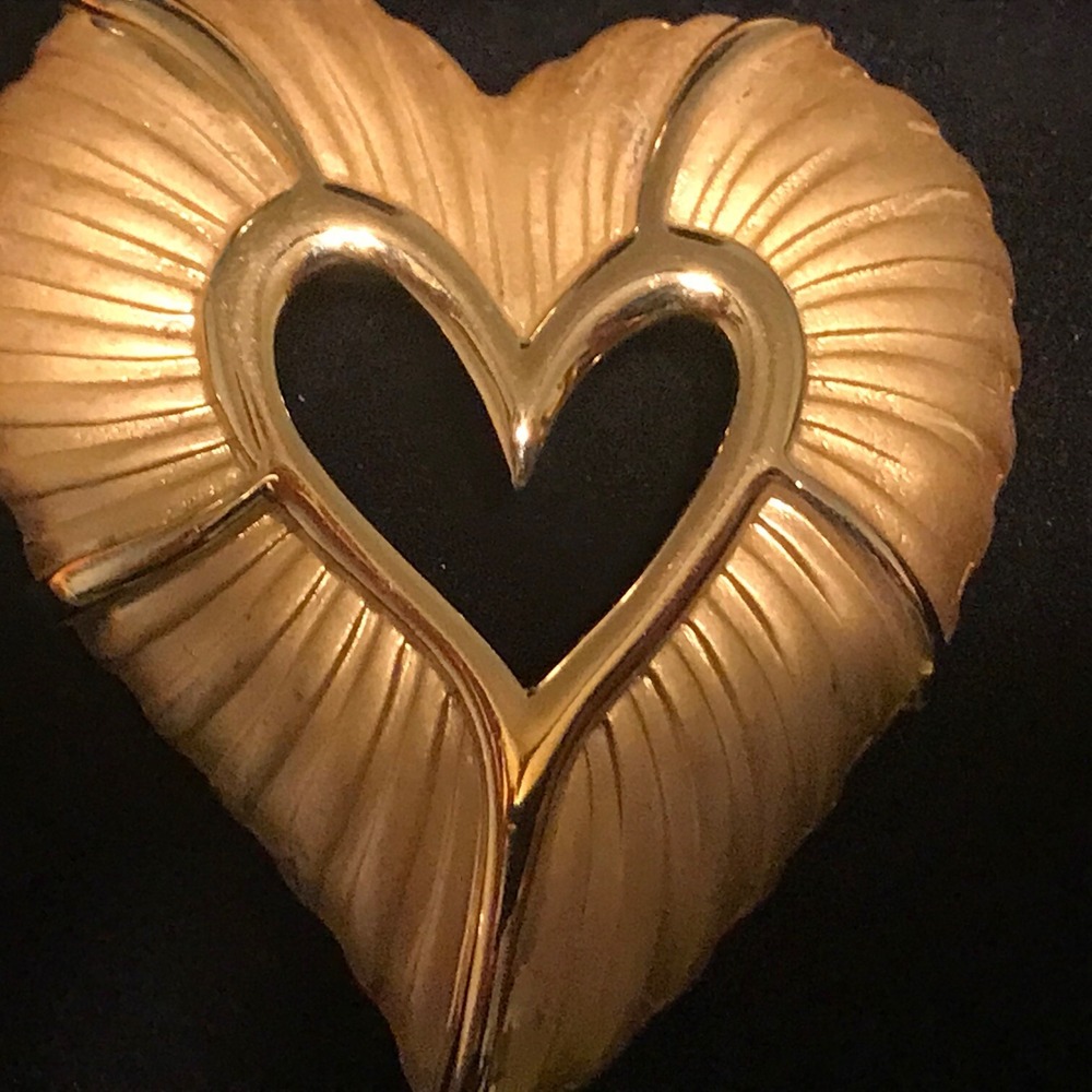 Vintage Signed JJ Jonette Heart Brooch and Earring Set